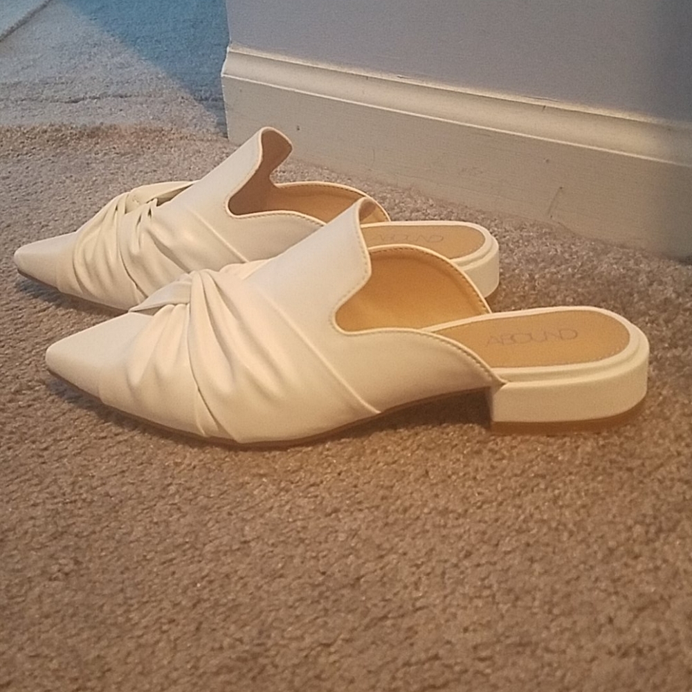 shoes - Picture 3 of 4